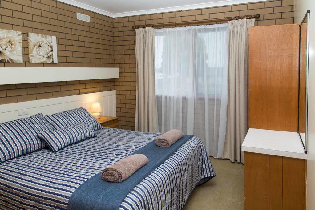 Sandpiper Holiday Apartments Lakes Entrance Buitenkant foto